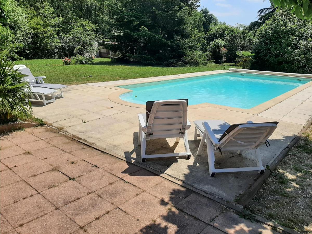 Gite A La Campagne Avec Piscine Biziat Zewnętrze zdjęcie
